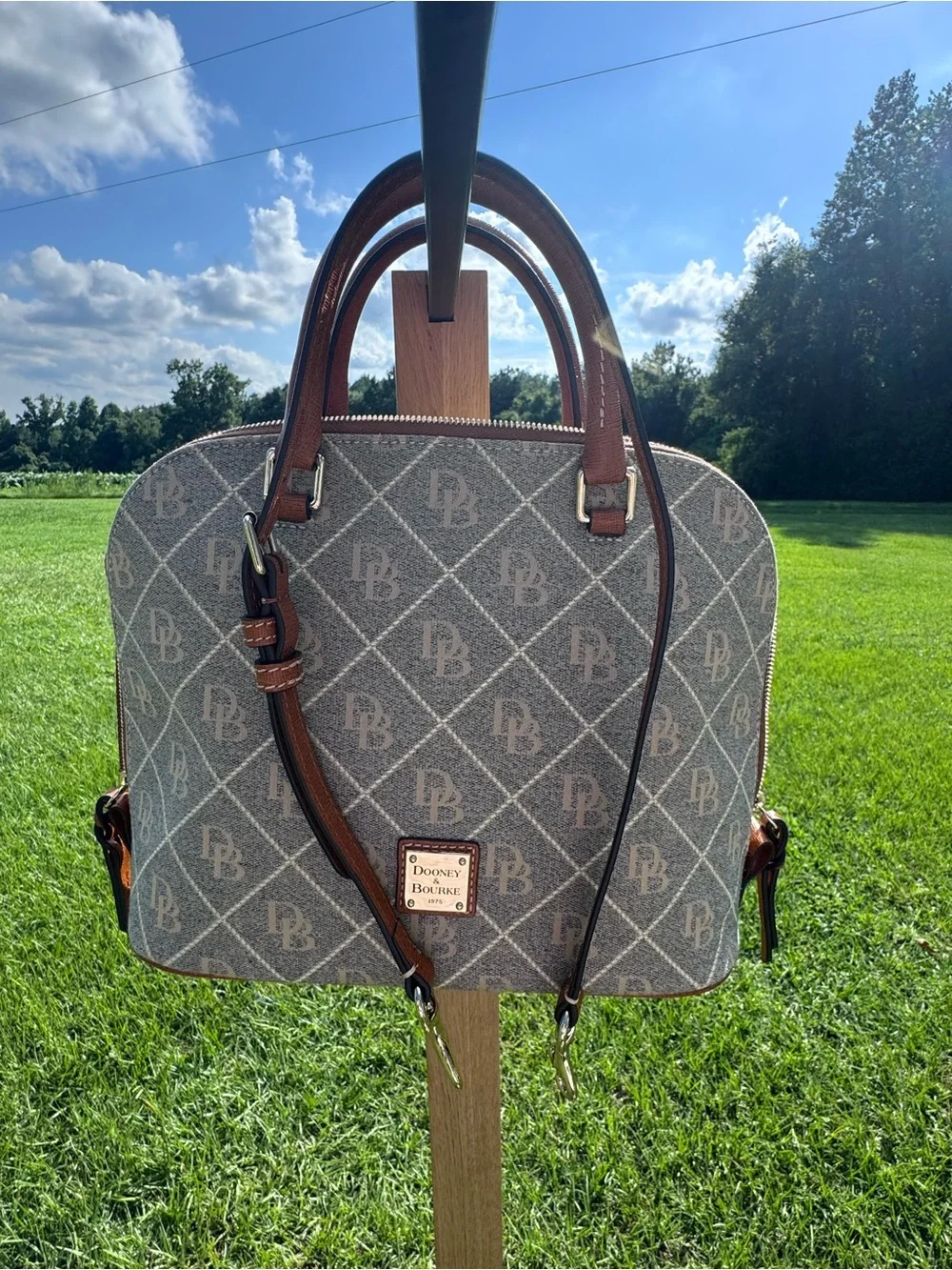 Ladies Dooney & Bourke Dome Gretta Signature Satchel Purse